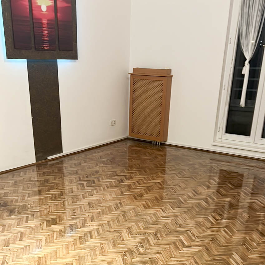 Molnár Parketta, Aljzatkiegyenlítés, Lamináltpadló lerakás, Parketta bontás, Szalagparketta lerakás, Vinylpadló