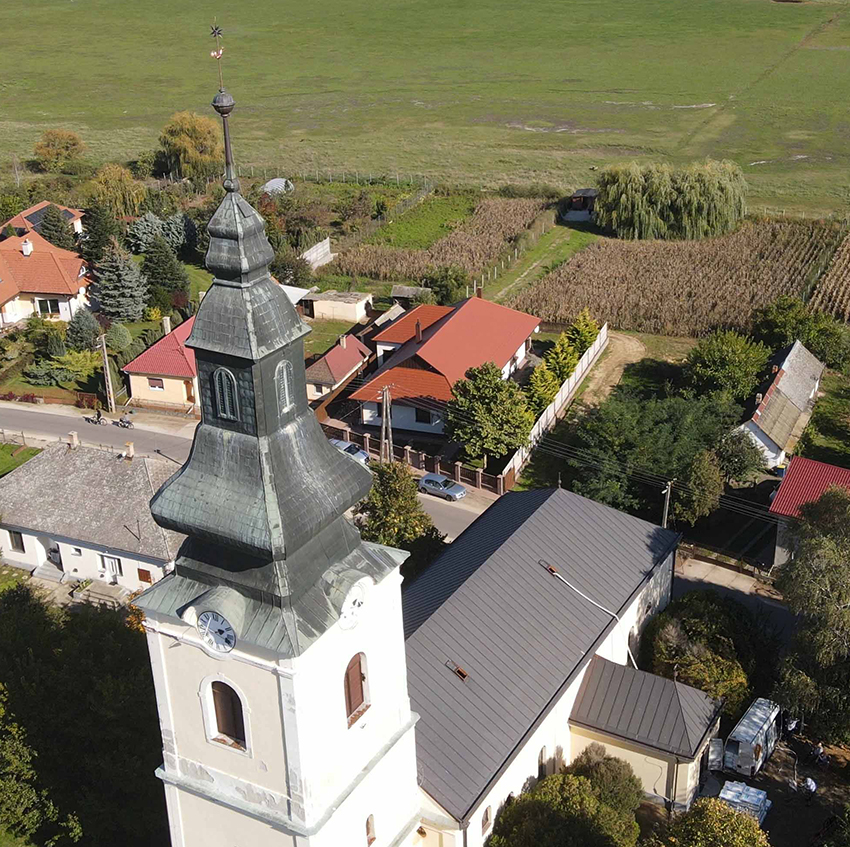 ÚJFEHÉRTÓI TEMPLOM - MŰEMLÉK HŐSZIGETELÉSE